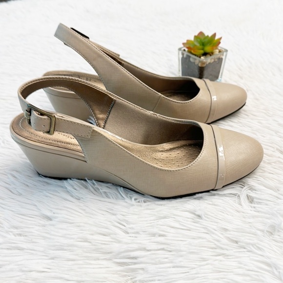 NEW Lifestride Nude Beige Leather sling back wedge shoe women’s 8.5 - Picture 5 of 9